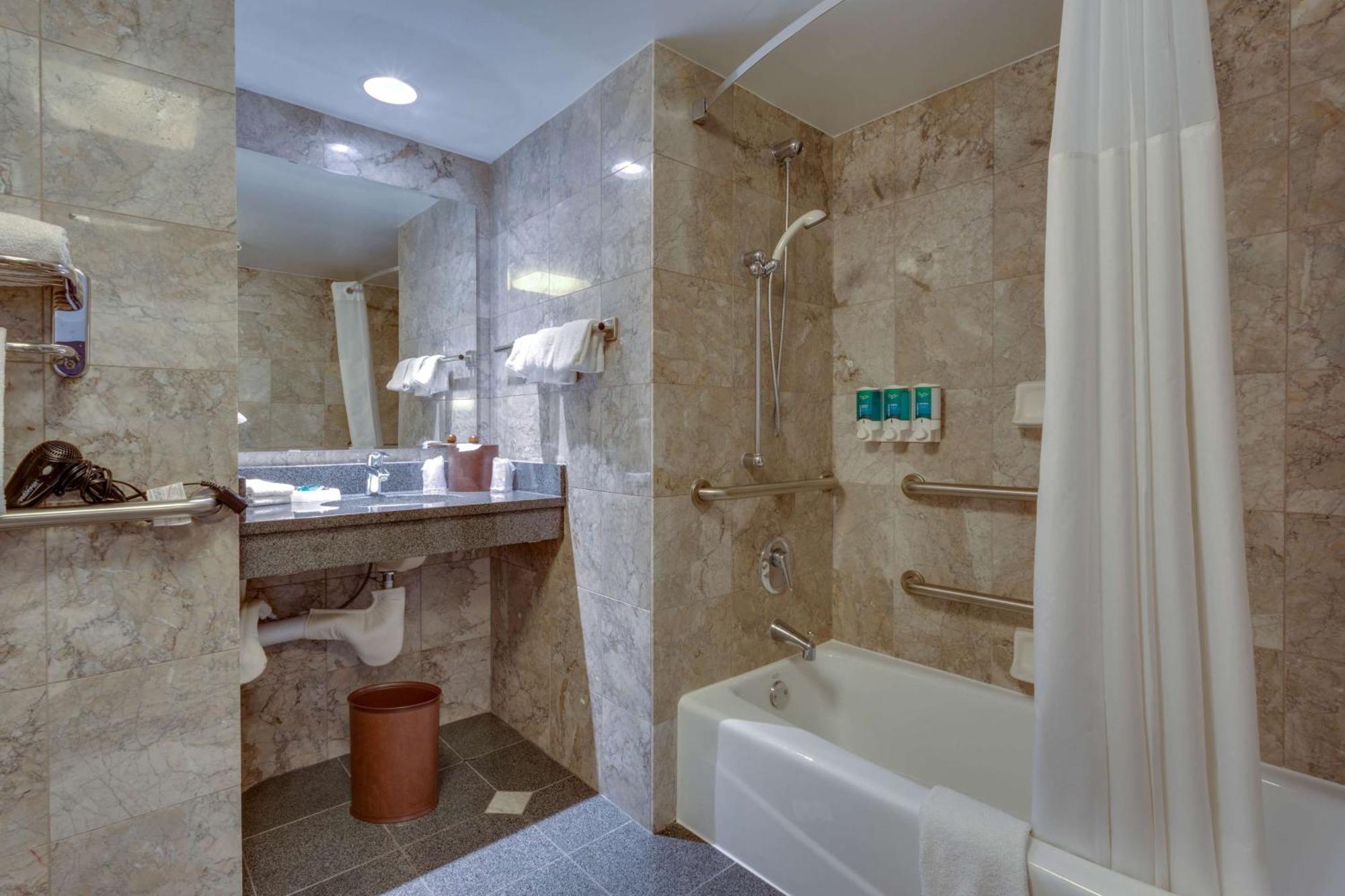 Drury Inn & Suites Overland Park Eksteriør bilde